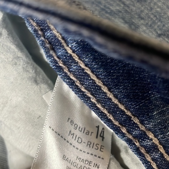 Old Navy The Flirt‎ Regular Mid-Rise Jeans - Picture 6 of 8